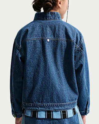 Nike.comにおけるナイキ スポーツウェア コレクション ウィンド
